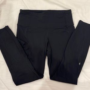 lululemon black leggings w pockets, size 6